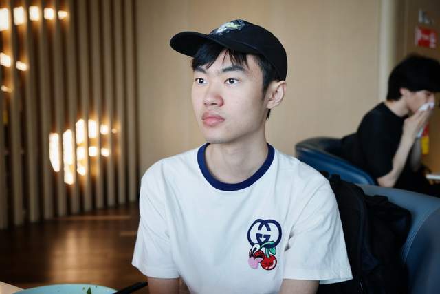 至臻全华班之争!TES大战BLG两支战队迎来登峰组首秀!