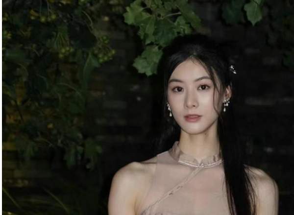 九游娱乐:赵夕汐最新古装短剧《藏珠》正式开机讲的什么?剧情介绍