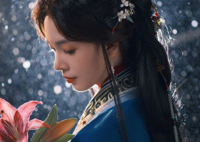 陈瑶蓝色战国袍出镜变成穿越美人清新脱俗！(图7)