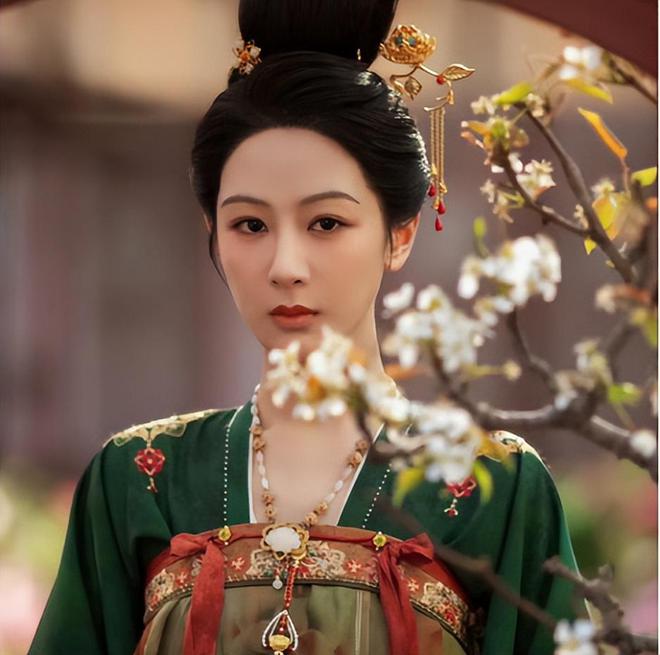 大女主经商正火!6部高评分推荐:《国色芳华》碾压《珠帘玉幕