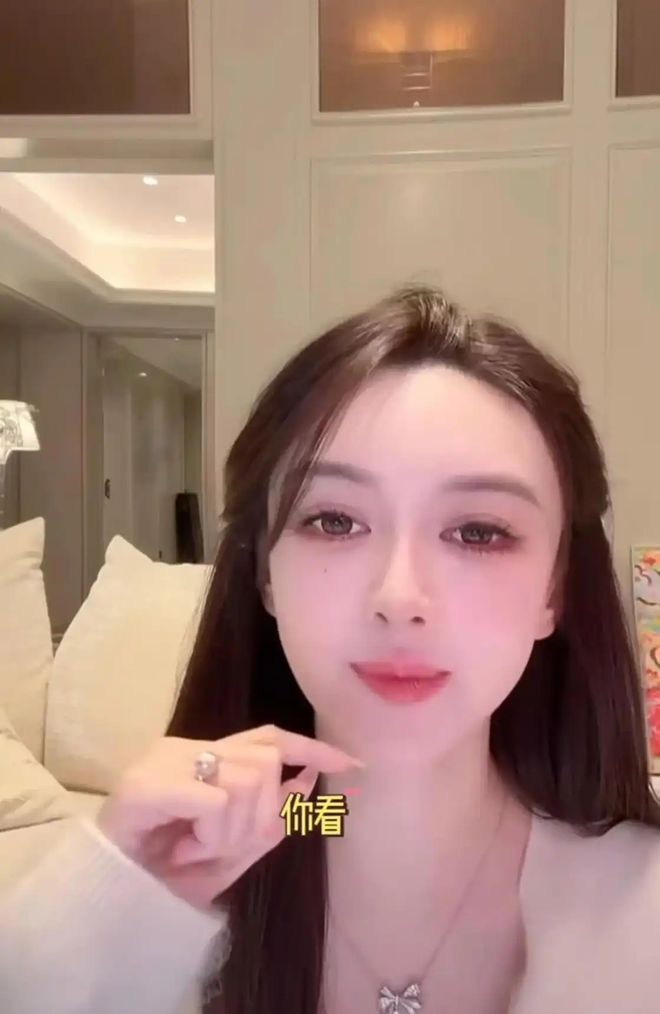 九游娱乐文化：baby带小海绵陪前婆婆送12万金镯获认可叶珂自称单亲妈妈(图8)