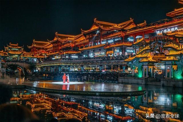 跟着IP去旅行！这些被影视游戏带火的城市现在去还来得及吗？(图1)