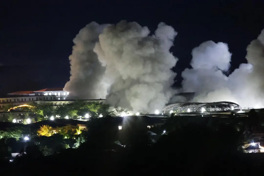 九游娱乐:卫星探秘缅甸妙瓦底:KK园区两年扩大3倍9月仍在扩建豪车比比皆是每隔一段距离都有武装人员站岗;附近类似园区仍在不断扩建蔓延