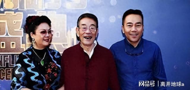 家丑外扬!杨议、杨伦兄弟闹翻?杨少华体面被撕碎一人被打送医