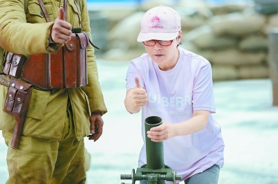 李少红学导演前曾是医生 "被逼"从(图1)